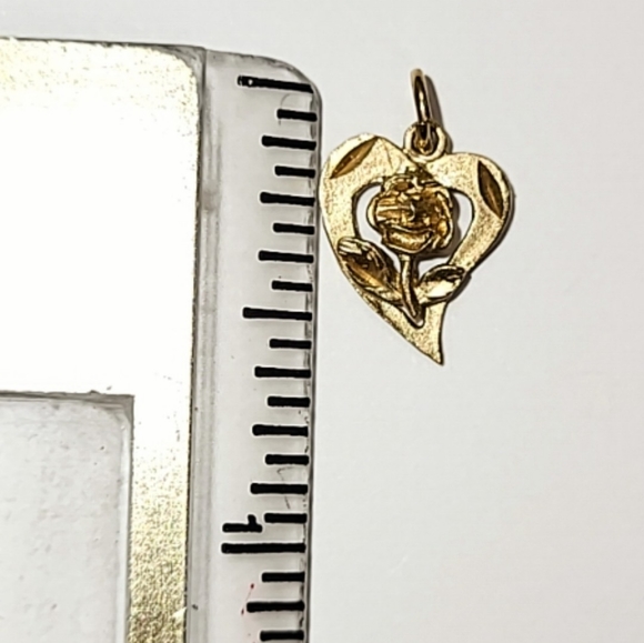 14K YELLOW GOLD HEART & ROSE PENDANT - Picture 4 of 5